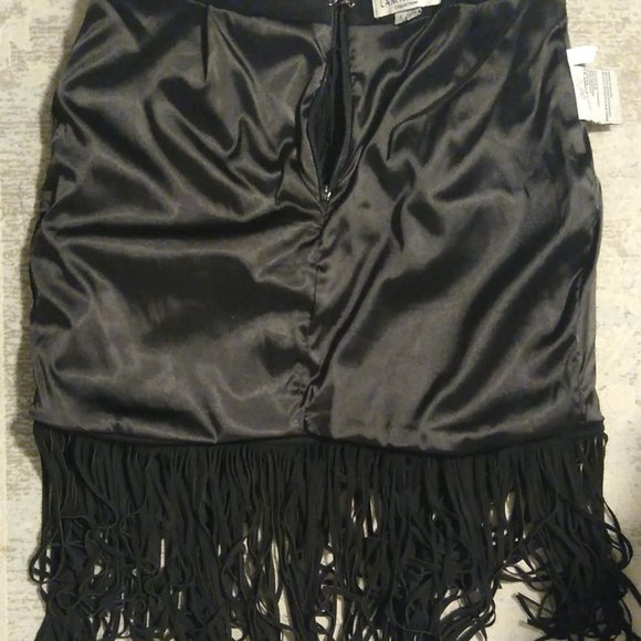 LA MARQUE Collection Black 165 Frida Fringe Skirt Size 8 - Picture 5 of 7